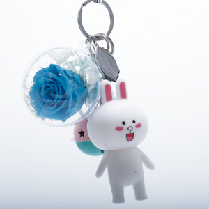 BLUE PRESERVED ROSE | WHITE RABBIT KEYCHAIN