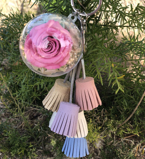 PINK PRESERVED ROSE | COLORFUL BLUSH TASSEL KEYCHAIN